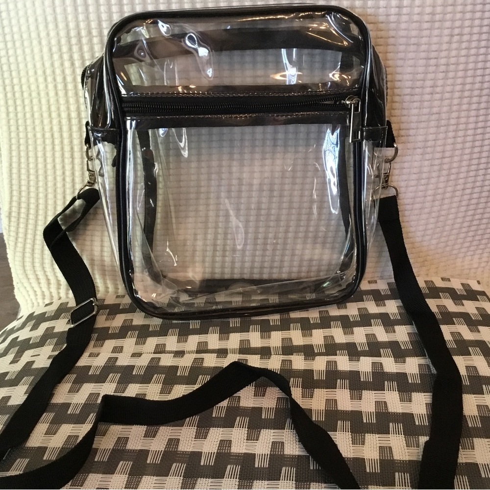 Clear Heavy Vinyl Zipper Pouch Bag for Stadium, Concerts, Theater use